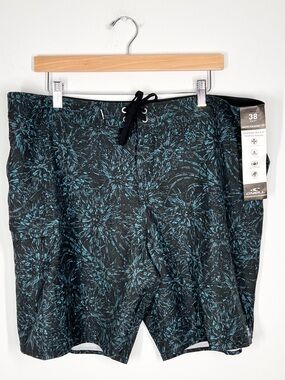 NWT O’Neill Hyperfreak Heat Burst Above The Knee 19” Board Shorts 38